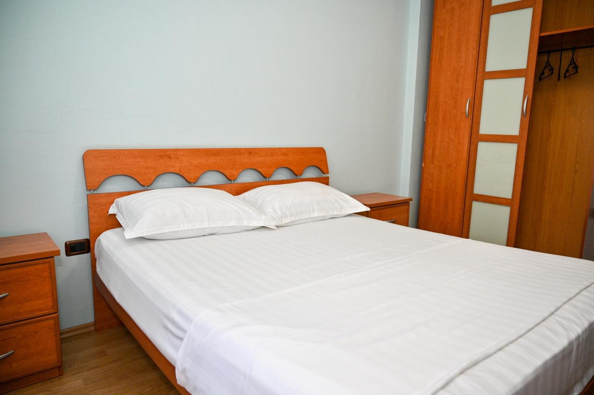 Emes 3* Durrës