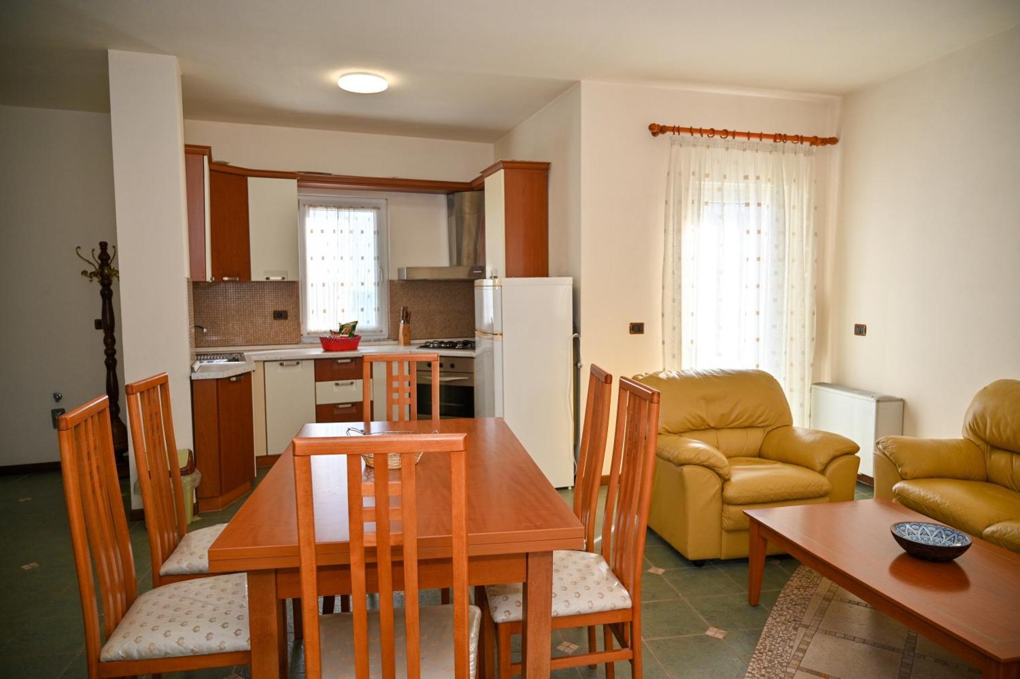 Emes 3* Durrës