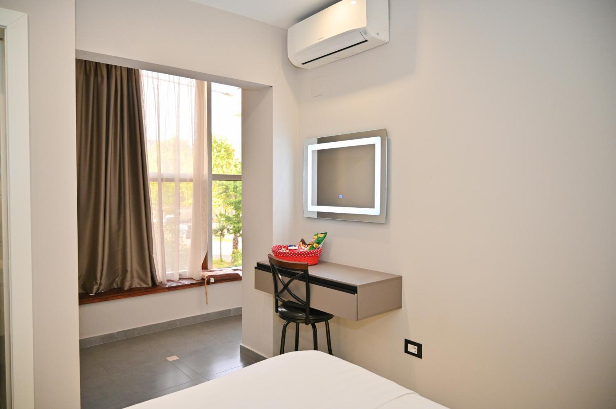 Hotel Emes