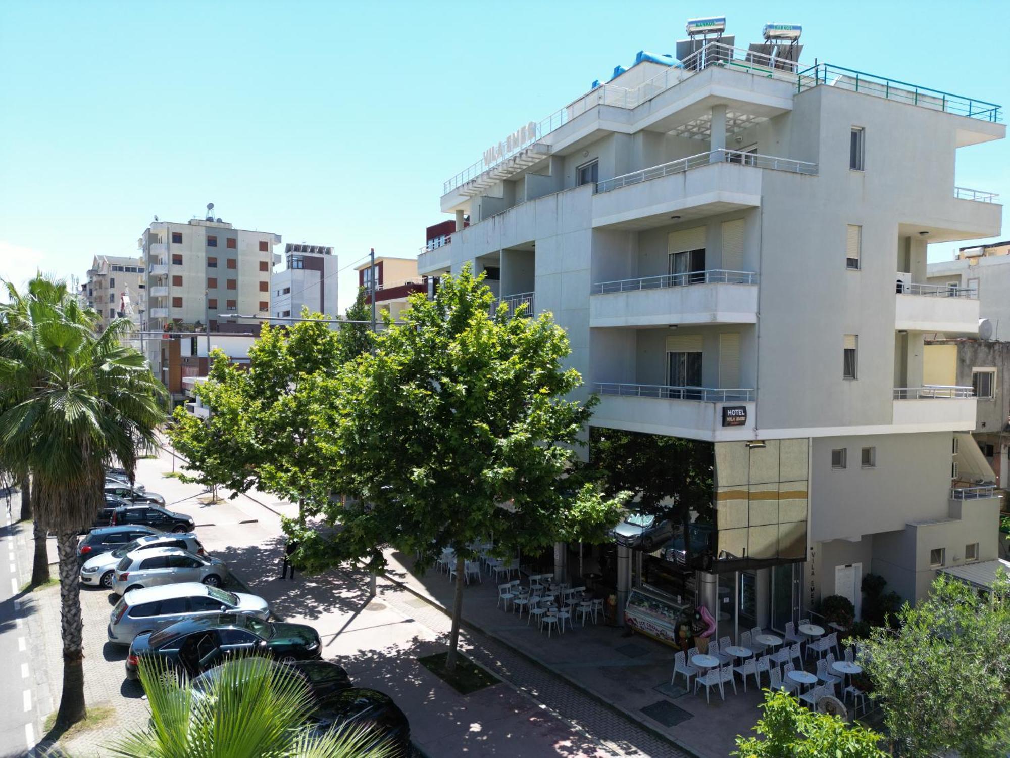 Hotel Emes 3*